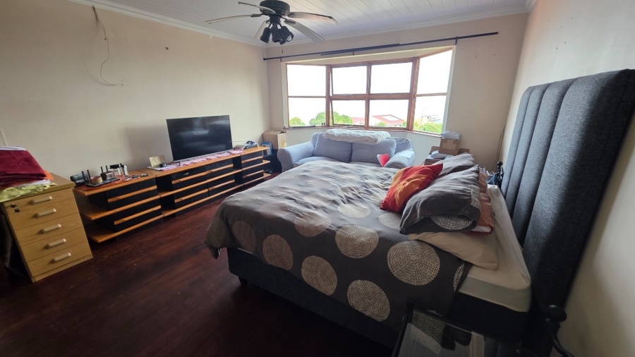 6 Bedroom Property for Sale in Dana Bay Western Cape